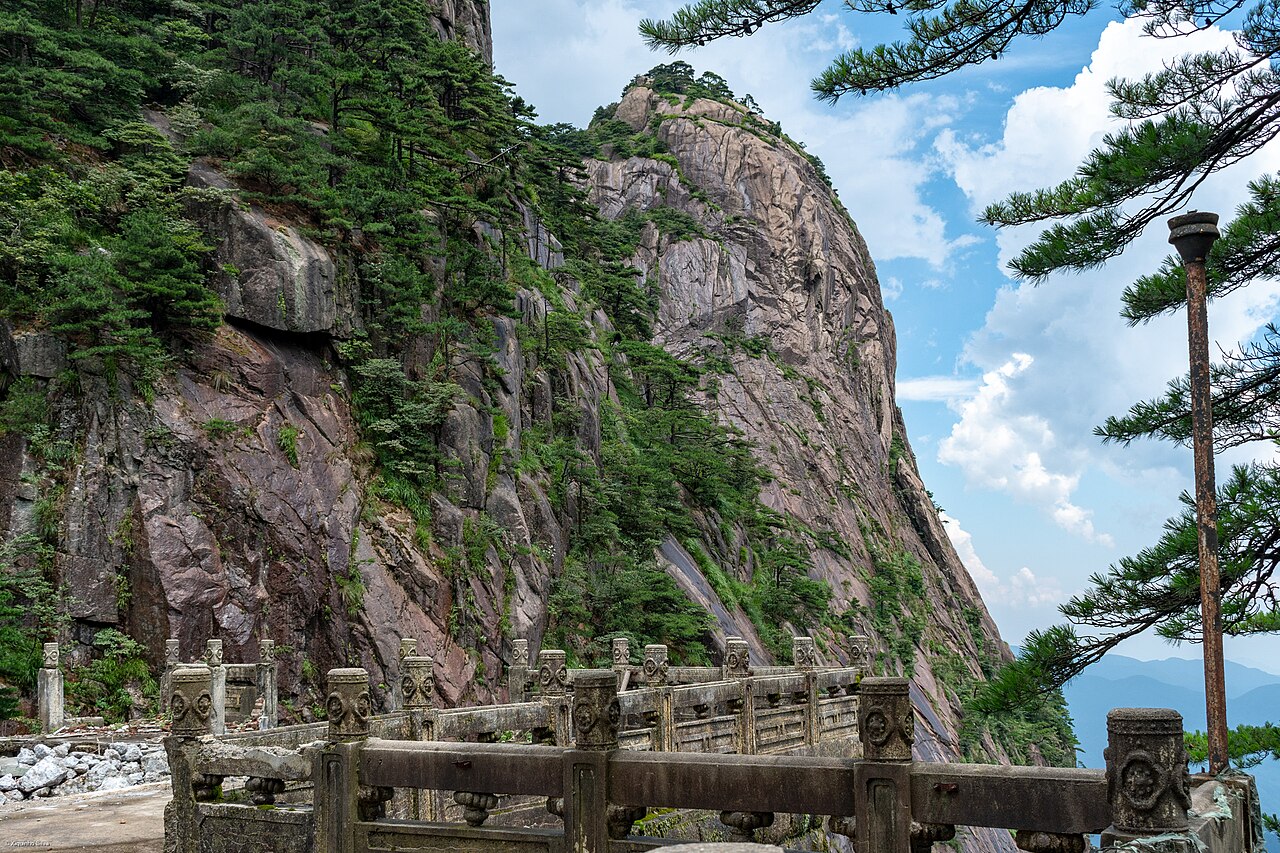 The West Sea Grand Canyon's cliff walkway