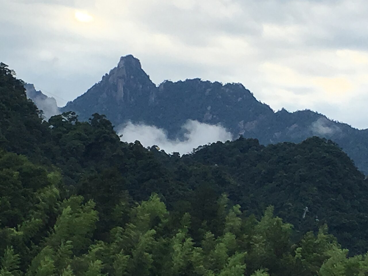 东方女神，从南清园环线望去