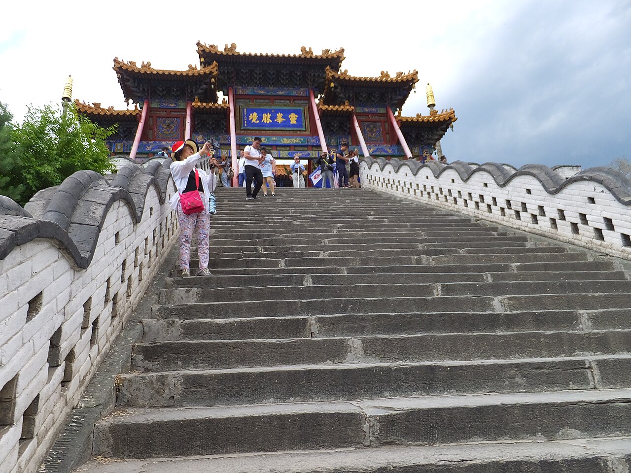 The great white stupa of Tayuan Temple, the symbol of the mountain